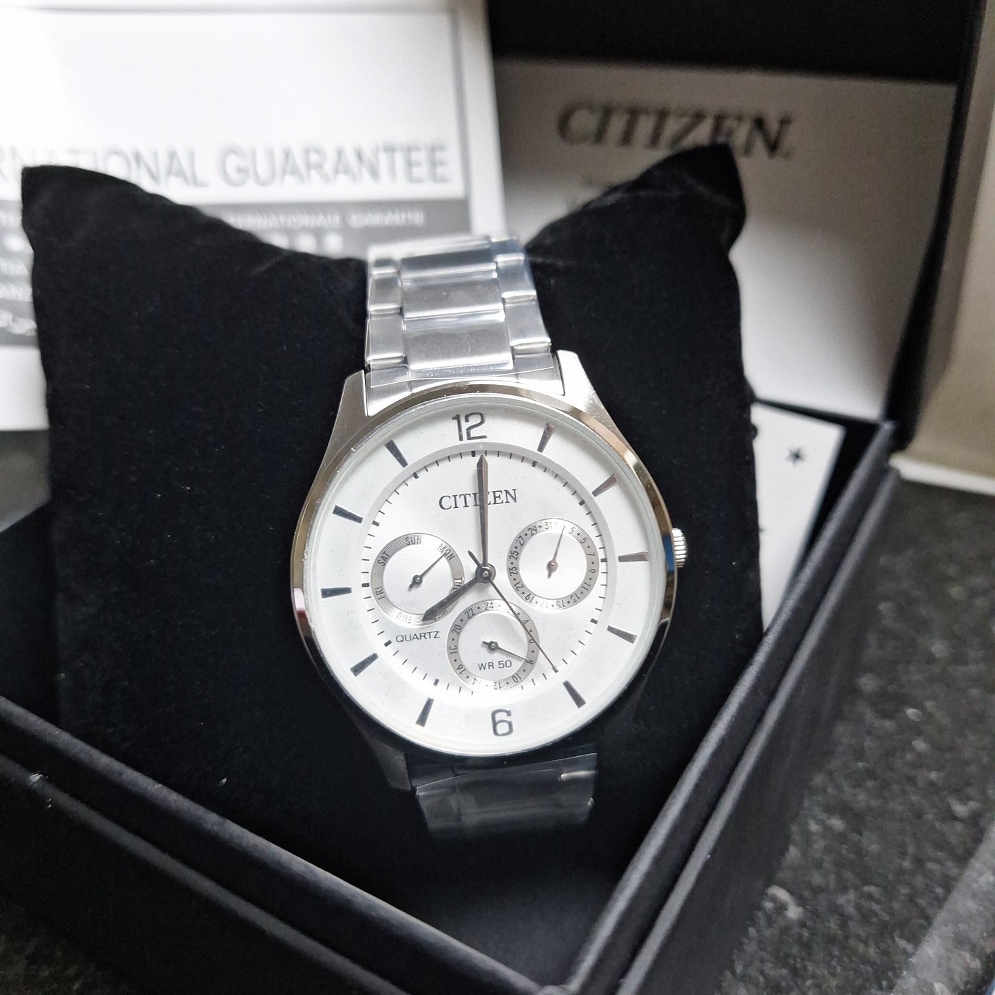 Citizen Quartz Men's Watch, Analog Display, Stainless Steel Strap
